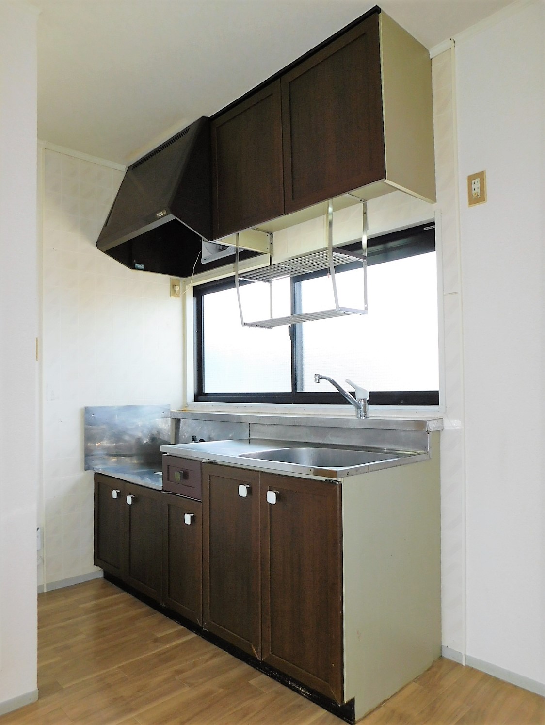 キッチン　２口ガスコンロ設置可能です（同タイプ写真）