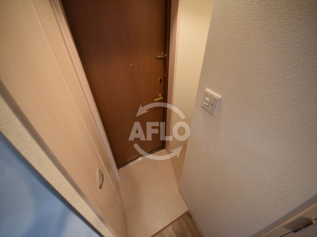 玄関　S-CREA御堂筋本町　玄関