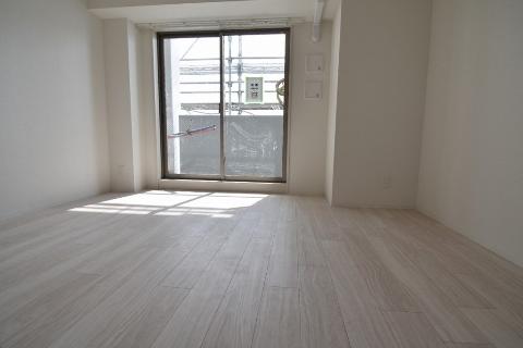 居室・リビング　室内