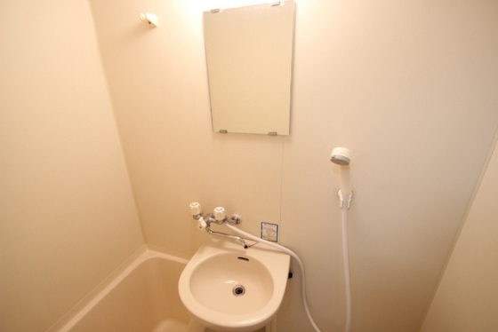 洗面設備　※別部屋の写真です