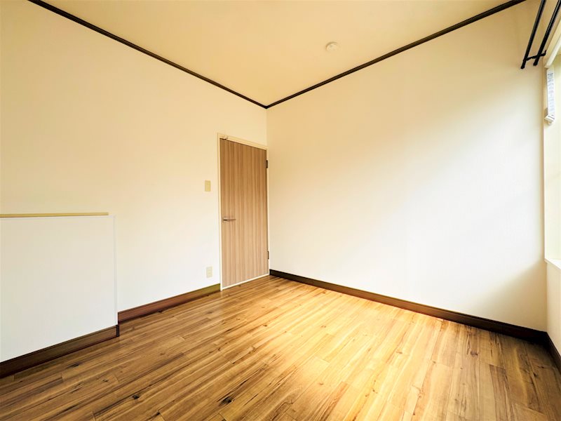 玄関　玄関収納あり