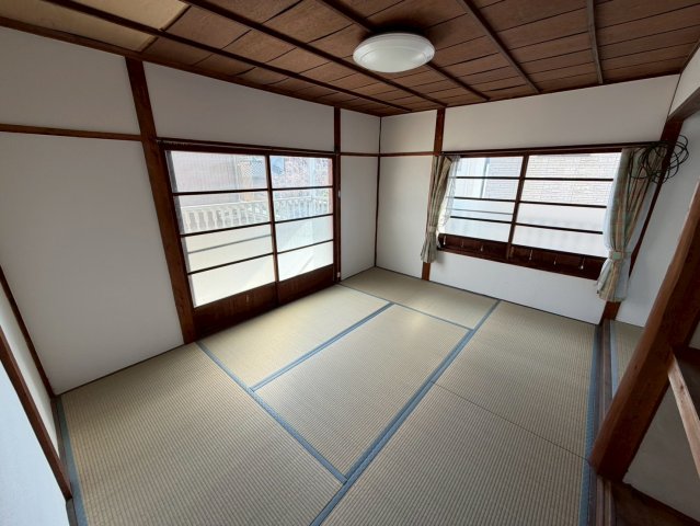 姫路市大塩町戸建の居間写真