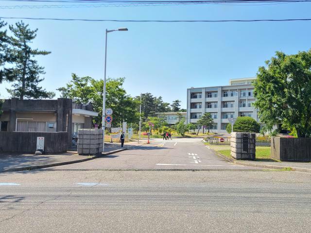 大学・短大　国立新潟大学正門（大学・短大）まで1336m