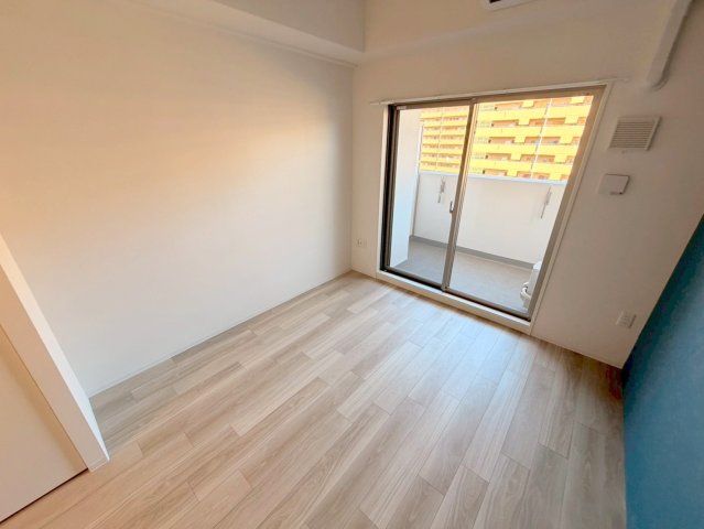 居室・リビング　明るく広々としたリビングです。