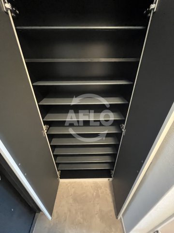 収納　レジディア新大阪　シューズボックス