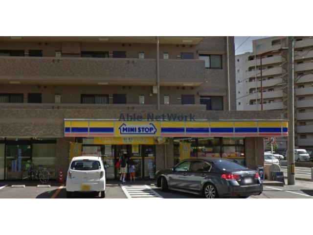 コンビニ　ミニストップJR刈谷駅前店（コンビニ）まで356m