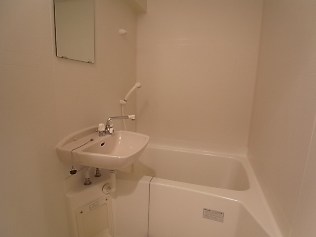 バス・シャワールーム　バスルーム