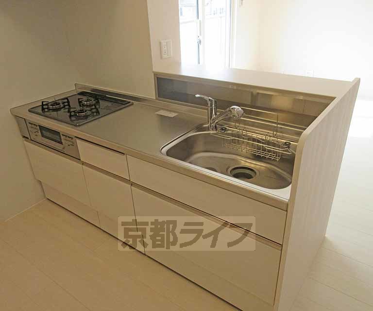 キッチン　憧れのカウンターついてます！