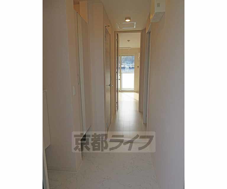 その他部屋・スペース　部屋までまっすぐな廊下！