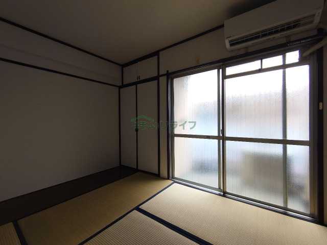 居室・リビング　メゾン岡本