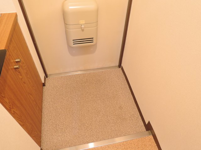 玄関　別号室の参考写真です。