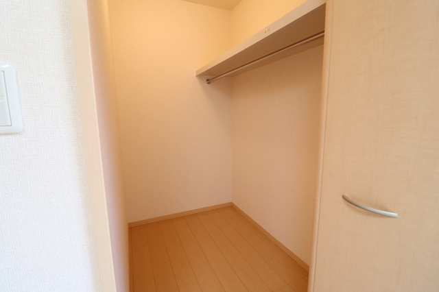 収納　ウォークインクローゼット