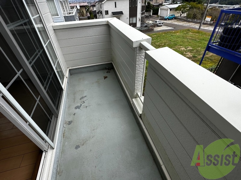 バルコニー　バルコニーがあるので洗濯物は外に干せそうですね～