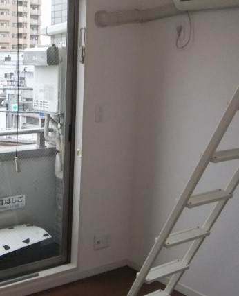 居室・リビング　★専門業者によるクリーニングで綺麗な室内★