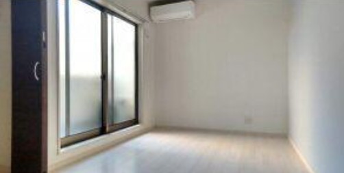 居室・リビング　内装は別部屋の参考写真です。