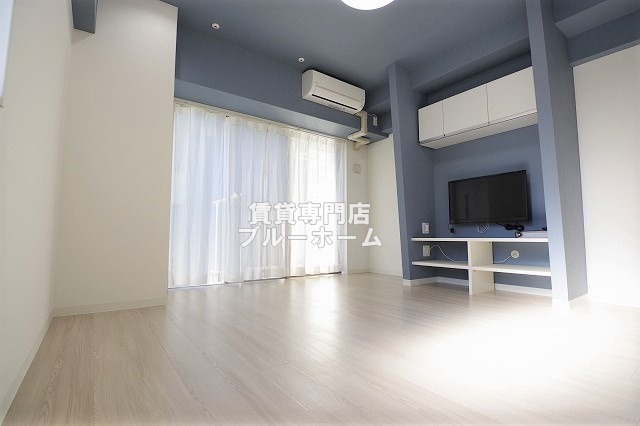 居室・リビング　8帖の洋室です！