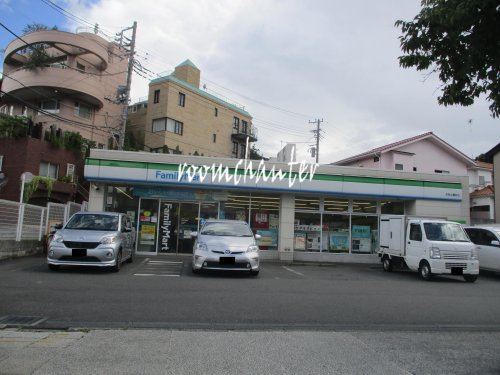 コンビニ　ファミリーマート 本牧公園前店（コンビニ）まで334m