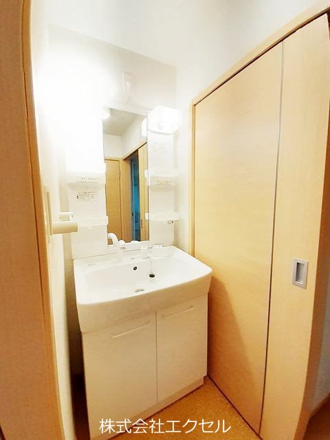 洗面設備　洗髪洗面台です。