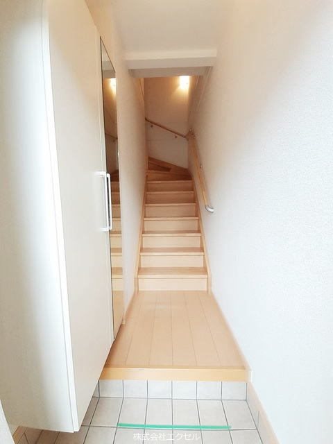 玄関　シューズボックス付きの玄関です。