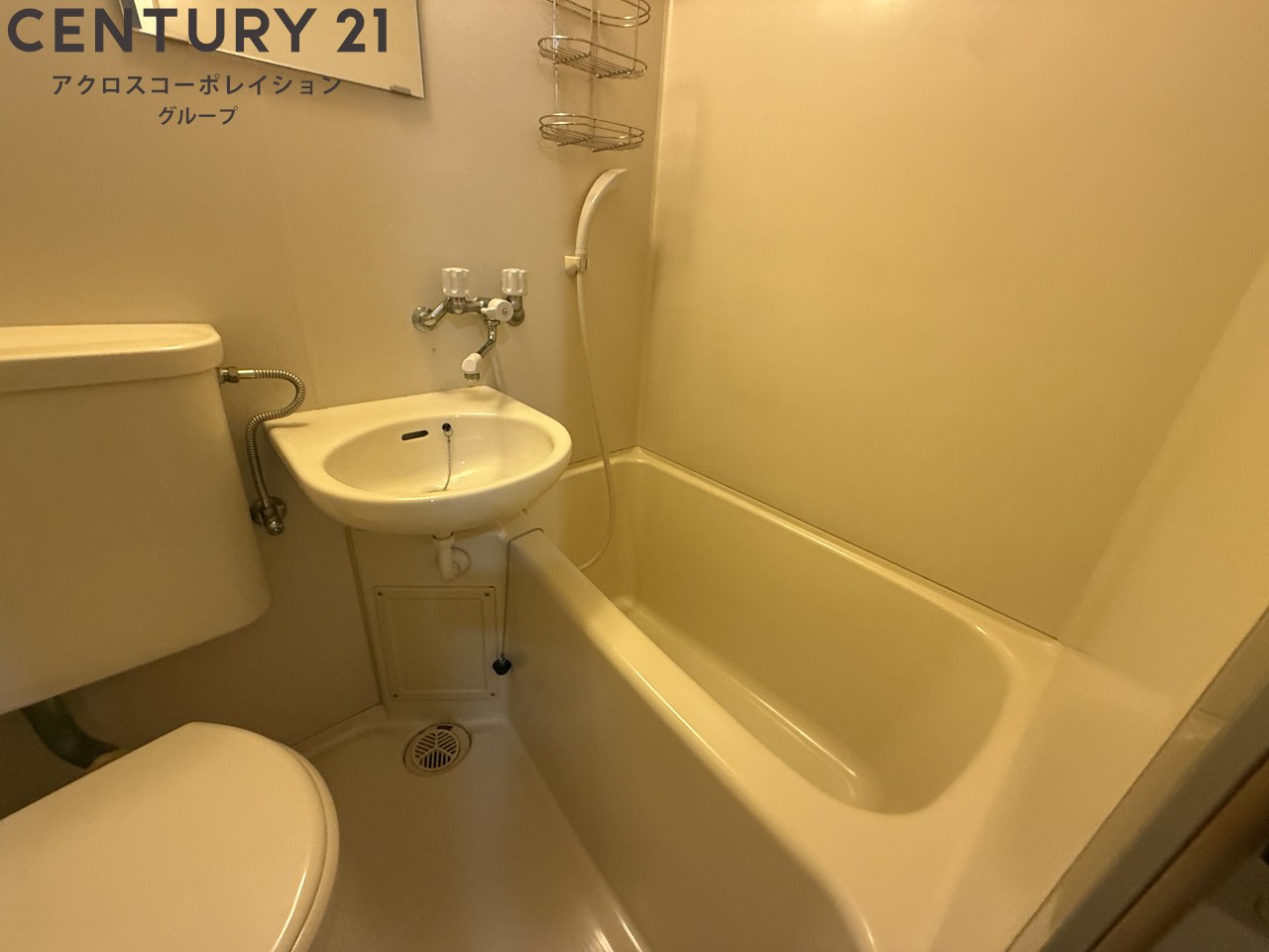 バス・シャワールーム　シンプルで機能的なユニットバスです