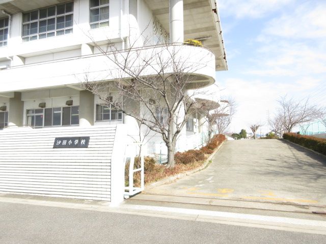 小学校　豊橋市立汐田小学校（小学校）まで2774m