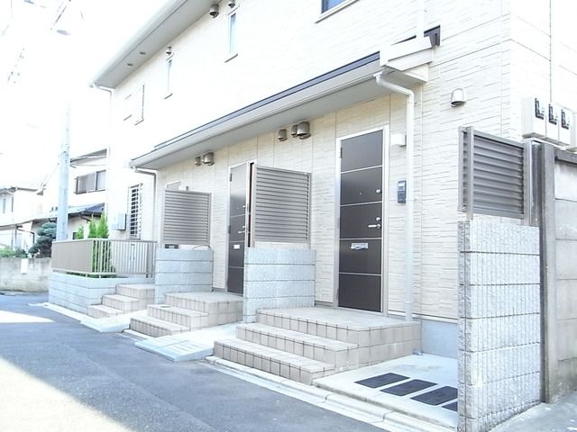 エントランス　アパート入り口