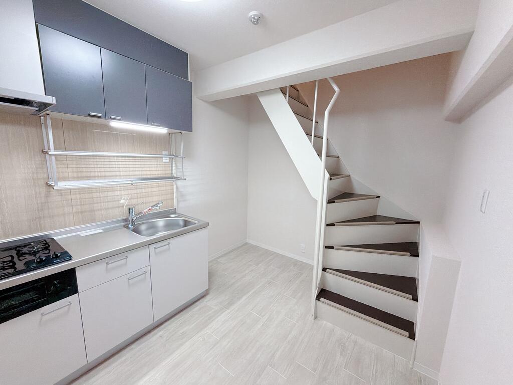 キッチン　メゾネットタイプ・キッチン新品