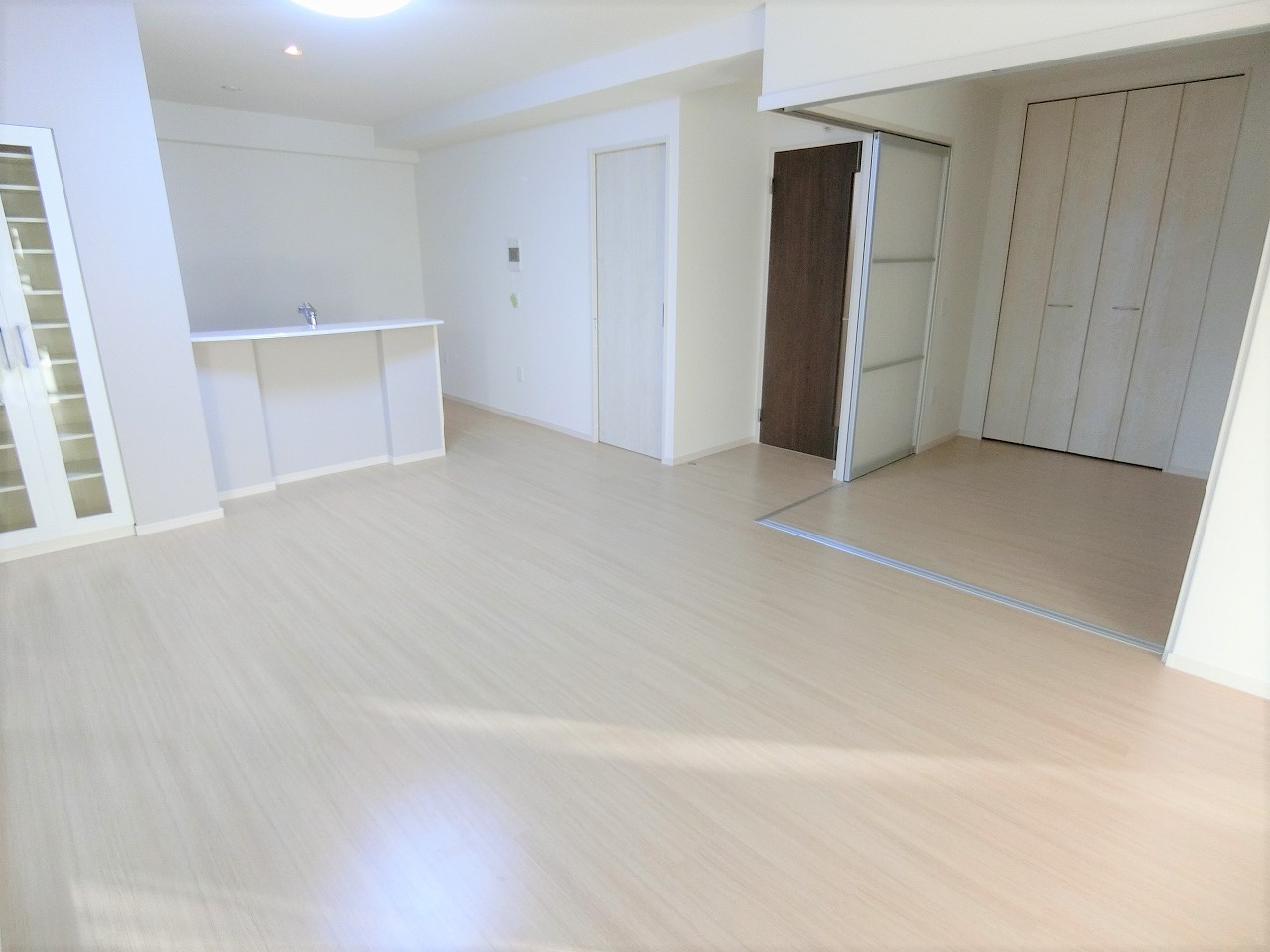 居室・リビング　同間取り別のお部屋です。