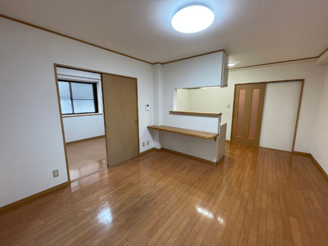 居室・リビング　家具の配置がしやすいです