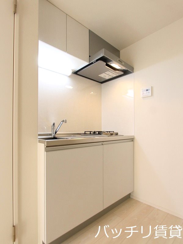 キッチン　同型タイプの為、現状を優先致します。