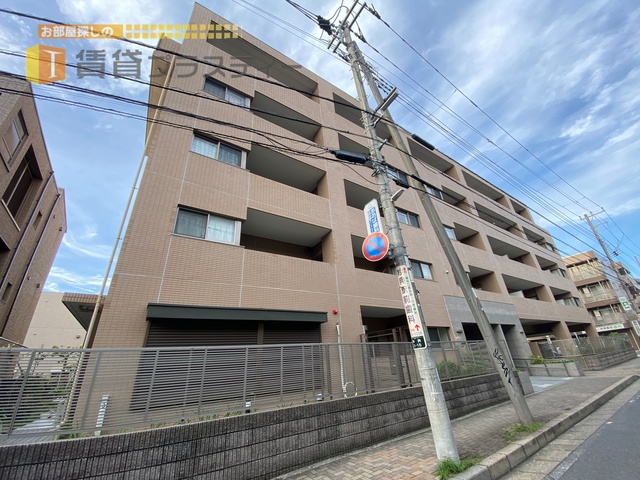 建物外観　この立地になれる覚悟はありますか。。