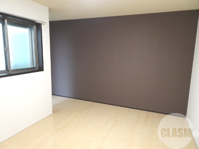 居室・リビング　アクセントクロスがオシャレです♪