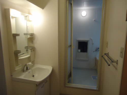 洗面設備　忙しい朝には欠かせない洗面所です