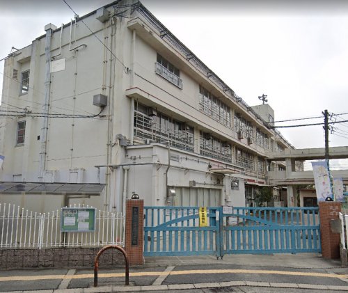 小学校　和泉市立国府小学校（小学校）まで782m