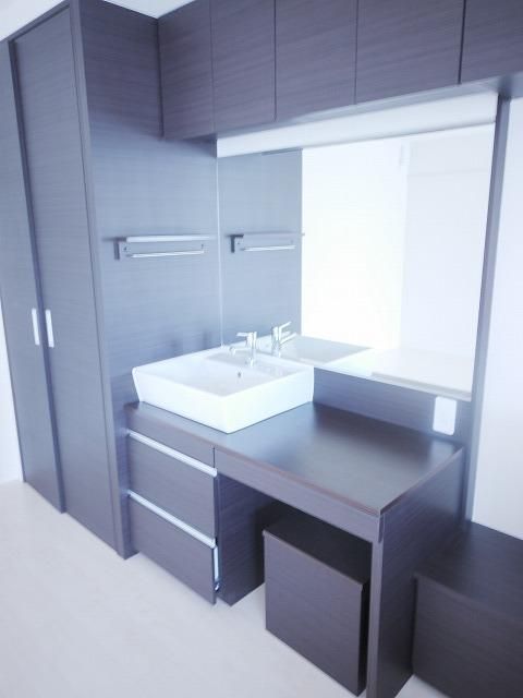 洗面設備　★大きな洗面スペース★