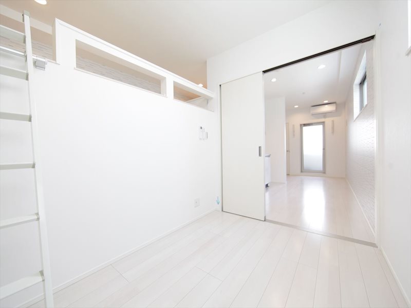 その他部屋・スペース　洋室4.2帖　ロフト5帖　クローゼット付（収納充実）同型写真