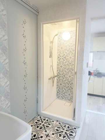 バス・シャワールーム　別部屋参考写真