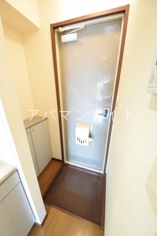 玄関　シューズボックスあります