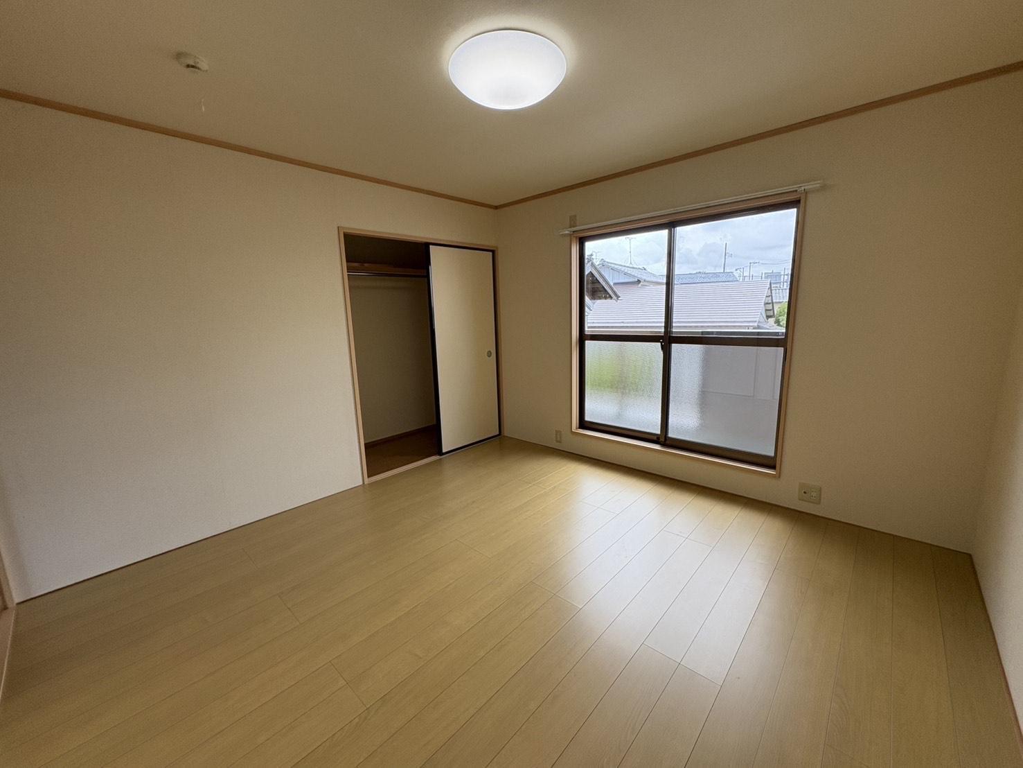 その他　洋室・フローリングへリフォーム済みです♪