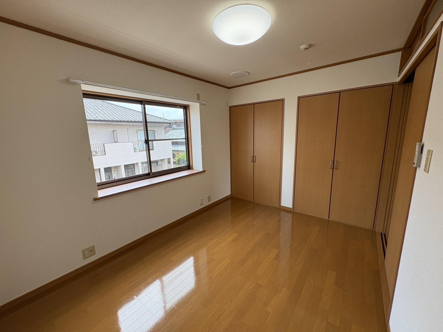 その他部屋・スペース　2階洋室のお部屋です♪