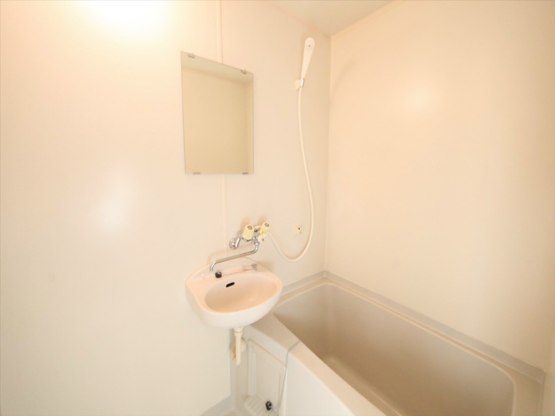 洗面設備　洗面台（バスルーム）