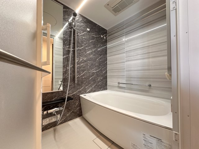 バス・シャワールーム　同一タイプです。
