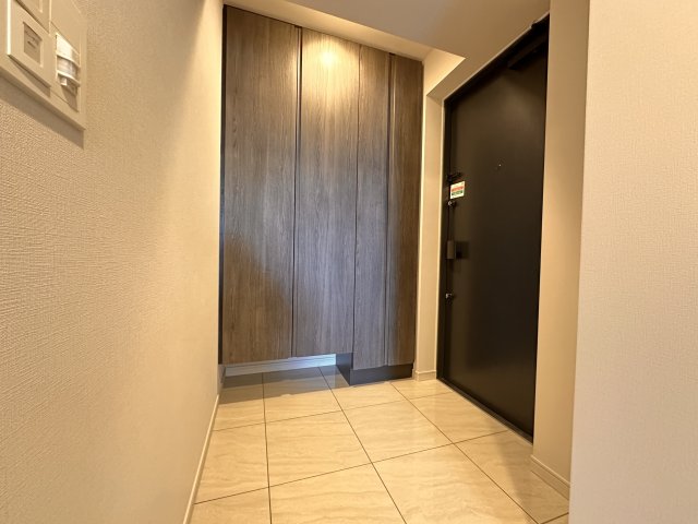 玄関　同一タイプです。