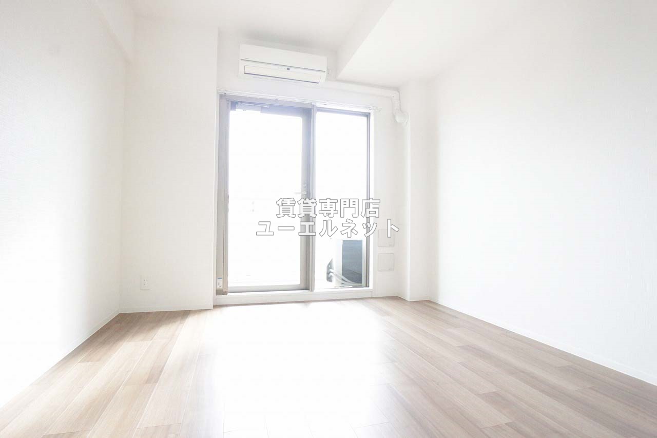 居室・リビング　ゆったりとくつろげる、落ち着きのある居室空間です