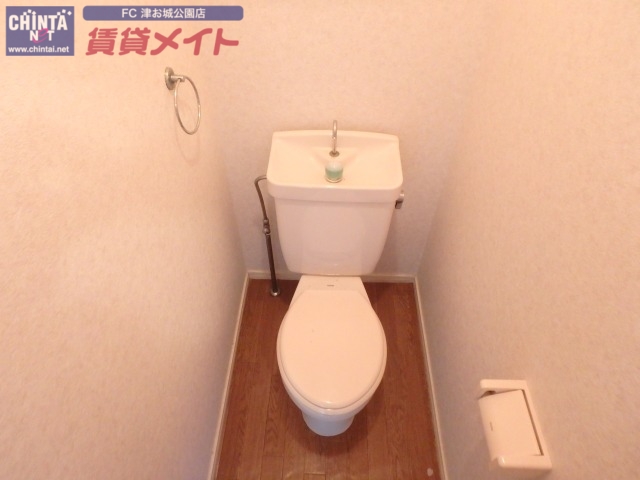 トイレ　同型参考写真