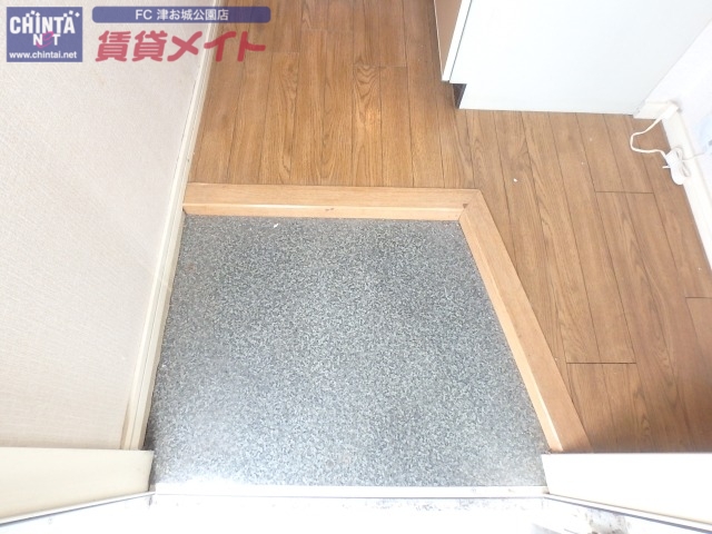 玄関　同型参考写真
