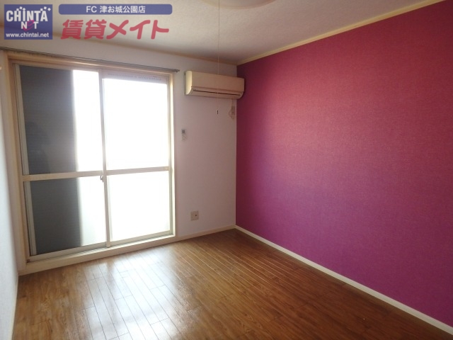 居室・リビング　同型参考写真