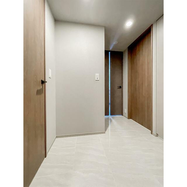 玄関　※写真は同タイプ住戸です。