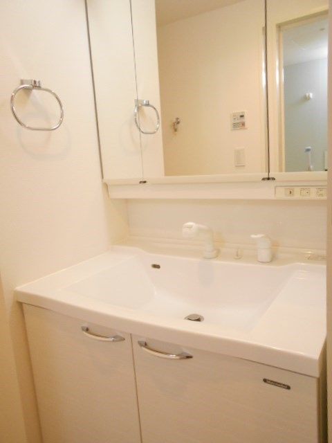 洗面設備　別タイプ部屋　参考写真です