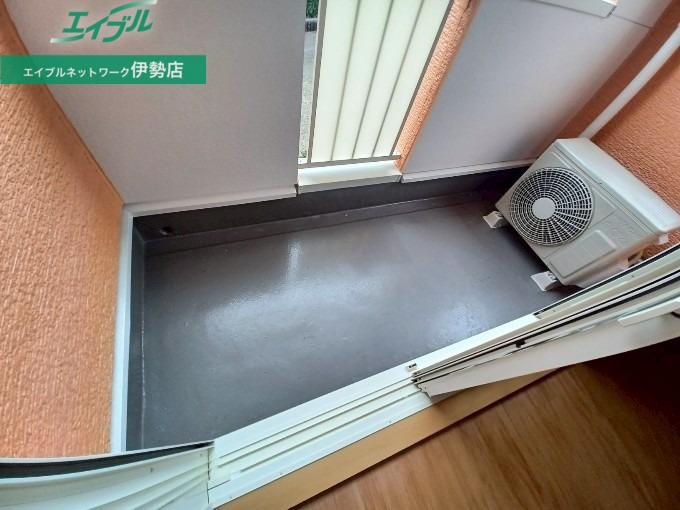 バルコニー　同型別部屋参考写真です